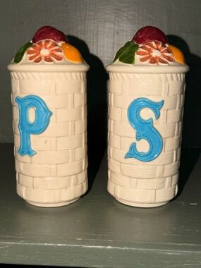 Vintage  Ceramic Basket Weave Stovetop Salt & Pepper Shakers 6”